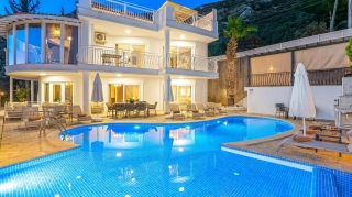 Villa Beyaz | Luxury 5 En-Suite Bedroom Villa in Kalkan (Kızıltaş)