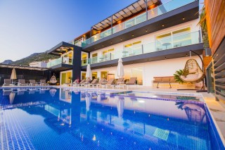 Villa Montana – A Holiday with Luxurious and Spacious Accommodation 