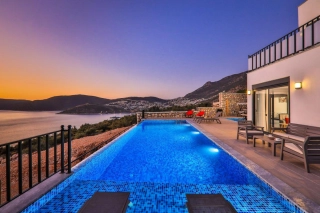 Villa Nazlı Kalkan | Sea View Villa with Infinity Pool