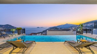 Villa Waratah – A Luxury, Fun and Nature-Entered Holiday Experience 
