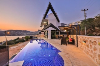 Villa Loca | Luxury Sea View Villa Close to the Beach in Kalkan Kışla