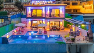 Villa Göktaşı – Nature-Entwined, Sheltered Honeymoon and Family Villa 