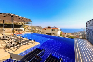 Villa Bliss - Elegant and Peaceful Stay in Kalkan Kızıltaş