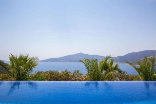 Villa Bay View: Luxury Holiday Villa with Unique Sea Views