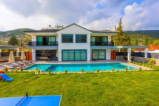 Villa White House – A Luxurious and Private Holiday Experience