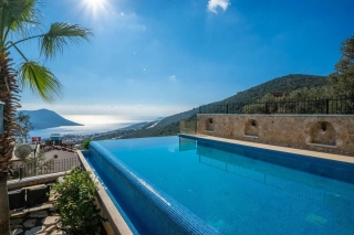 Villa In the Sky | 5-Bedroom Villa with Infinity Pool in Kalkan
