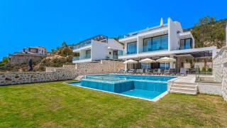 Villa Lion | 6-Bedroom Sea View Villa in Kalkan Ortaalan