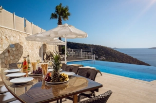 Villa Defne ,5-Bedroom Luxury Villa with Infinity Pool in Kalkan Kışla
