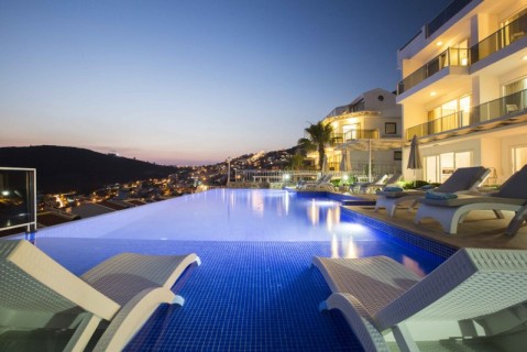 Villa Falcon Exclusive