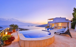 Villa Yazlık | Ultra-Luxury Sea View Villa with Jacuzzi, Twin Pools 