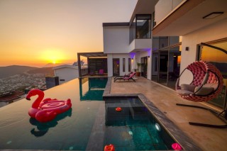 Villa Sıla Nur | Villa with Sea View and Heated Indoor Pool