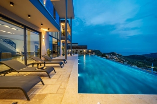 Villa Anıl, 3+1 Luxury Villa with Sea View, Turkish Bath & Sauna