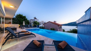 Villa Rüzgar | Sea-View 4-Bedroom Villa in Kalkan Kalamar, 5-Min Walk 