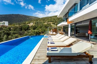 Villa Poyraz – The Dazzling Luxury of Kalamar Bay