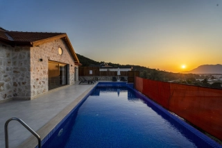 Villa Gemicik | Stone Villa with Secluded Pool & Kids’Pool near Kalkan