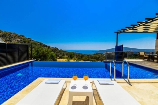 Villa Blue Sirena – A Special Holiday Where Luxury, View and Privacy 