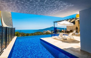Villa Blue Sirena – A Special Holiday Where Luxury, View and Privacy M
