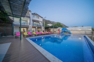 Villa Akca – 7 Bedroom Luxury Villa with Heated Indoor Pool in Kordere
